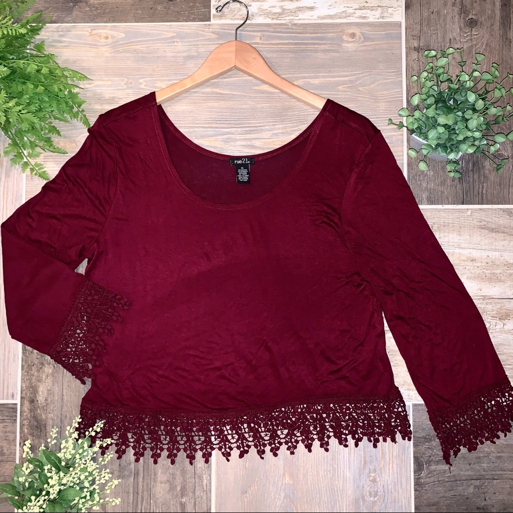 🌸Rue21 Maroon Crop Top